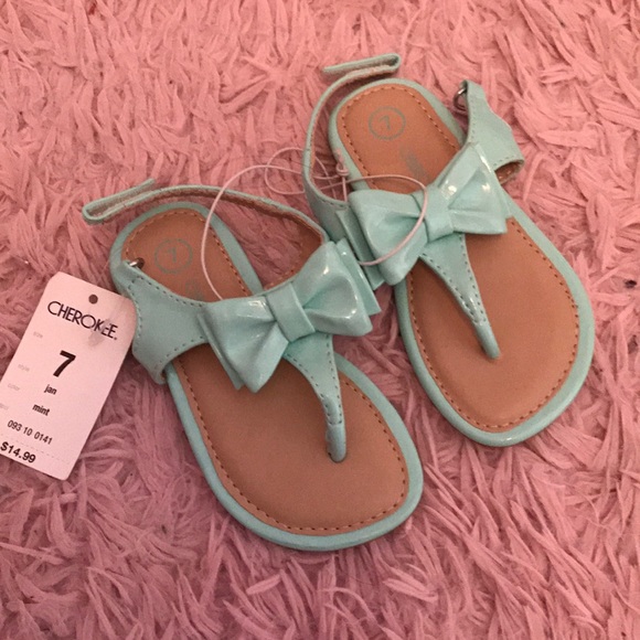 Cherokee Other - 🎀nwt toddler size 7 sandals🎀